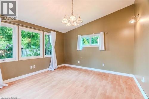 95 Paradise Road N, Hamilton, ON - Indoor Photo Showing Other Room