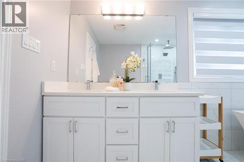 2427 Asima Drive, London, ON - Indoor Photo Showing Bathroom