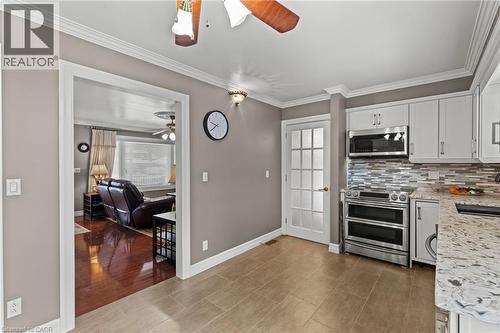 35 Chantler Road, Welland, ON - Indoor Photo Showing Kitchen
