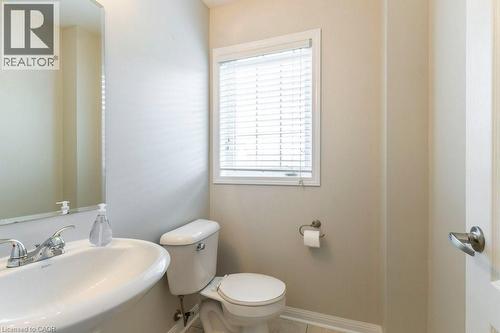 470 Beach Boulevard Unit# 8, Hamilton, ON - Indoor Photo Showing Bathroom