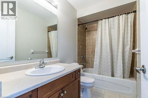 470 Beach Boulevard Unit# 8, Hamilton, ON - Indoor Photo Showing Bathroom