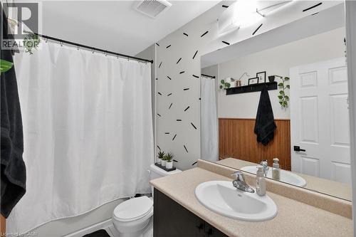 50 Kelso Drive, Caledonia, ON - Indoor Photo Showing Bathroom