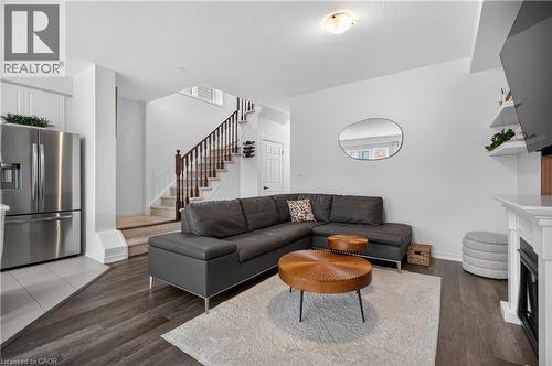 50 Kelso Drive, Caledonia, ON - Indoor Photo Showing Living Room
