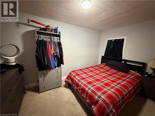 92 East 24Th Street, Hamilton, ON - Indoor Photo Showing Bedroom