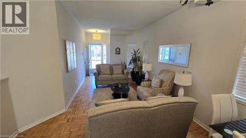 Living area with baseboards - 3688 Emery Drive, Mississauga, ON - Indoor