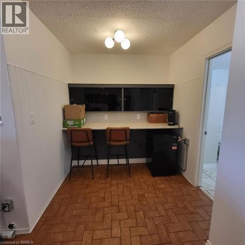 325 Fairview Drive, Brantford, ON - Indoor