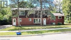 379 HOLLY Street  Waterloo, ON N2L 4G5