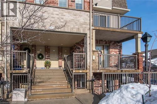 234 Rachel Crescent Unit# E, Kitchener, ON - Outdoor
