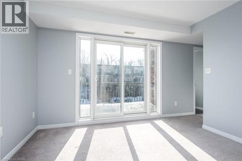 234 Rachel Crescent Unit# E, Kitchener, ON - Indoor Photo Showing Other Room