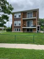 6 ELMSDALE Drive Unit# 1  Kitchener, ON N2E 1H6