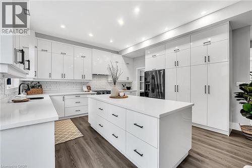 28 Norwich Street W, Guelph, ON - Indoor Photo Showing Kitchen With Upgraded Kitchen