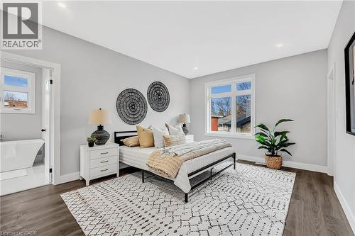 28 Norwich Street W, Guelph, ON - Indoor Photo Showing Bedroom