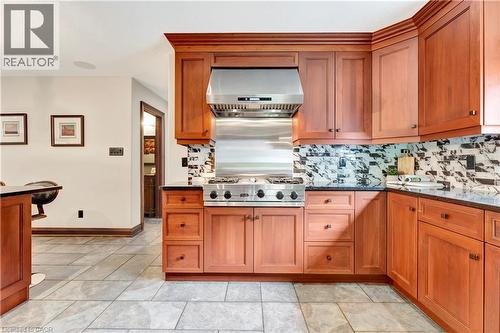 11 Maple Hill Drive, Kitchener, ON - Indoor Photo Showing Kitchen