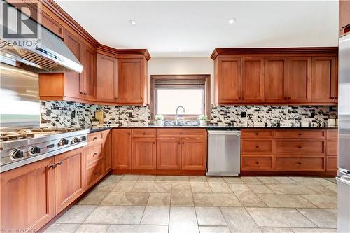 11 Maple Hill Drive, Kitchener, ON - Indoor Photo Showing Kitchen