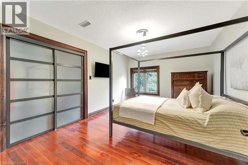 11 Maple Hill Drive, Kitchener, ON - Indoor Photo Showing Bedroom