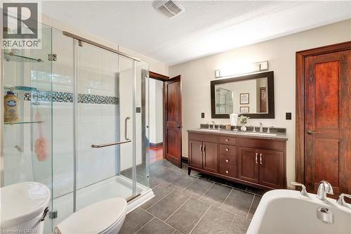 11 Maple Hill Drive, Kitchener, ON - Indoor Photo Showing Bathroom