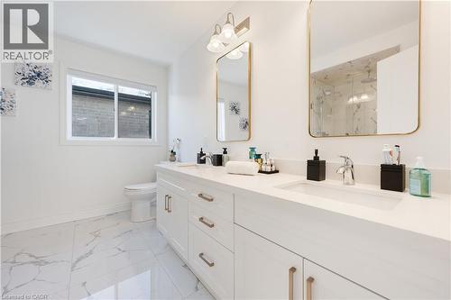 66 Cesar Place, Ancaster, ON - Indoor Photo Showing Bathroom