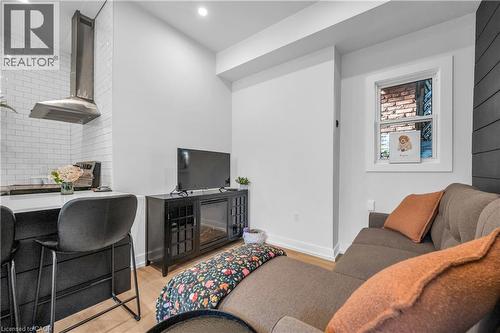 262 Robert Street, Hamilton, ON - Indoor