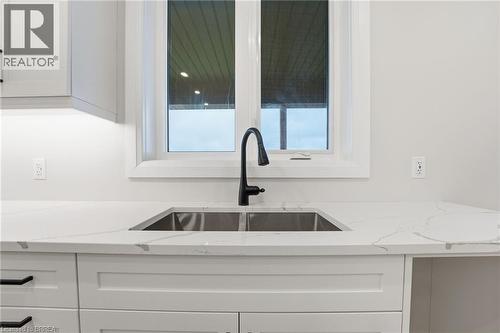102 Oak Avenue, Paris, ON - Indoor Photo Showing Kitchen With Double Sink