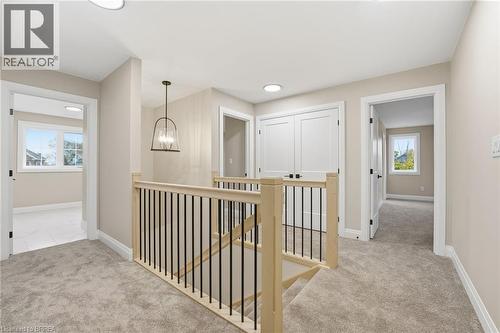 102 Oak Avenue, Paris, ON - Indoor Photo Showing Other Room