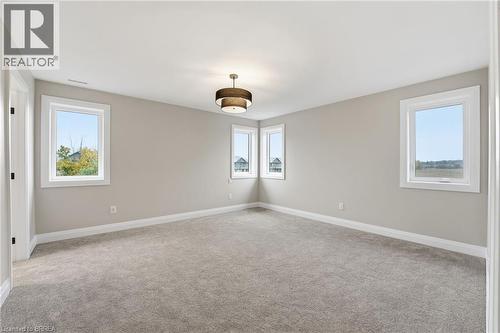 102 Oak Avenue, Paris, ON - Indoor Photo Showing Other Room