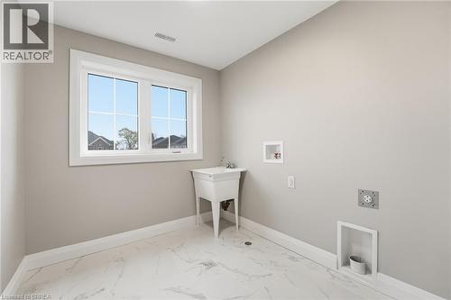 102 Oak Avenue, Paris, ON - Indoor