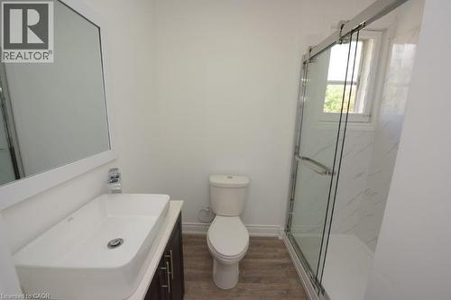 79-71 Cedar Street, Cambridge, ON - Indoor Photo Showing Bathroom