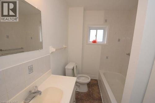79-71 Cedar Street, Cambridge, ON - Indoor Photo Showing Bathroom