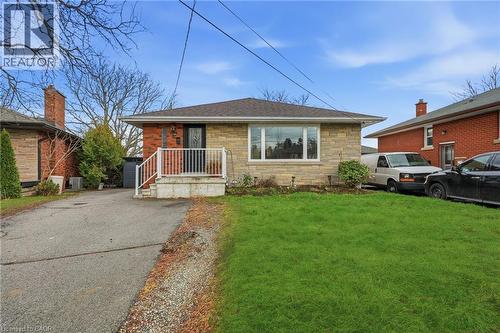 20 Nelligan Place, Hamilton, ON - Outdoor With Deck Patio Veranda