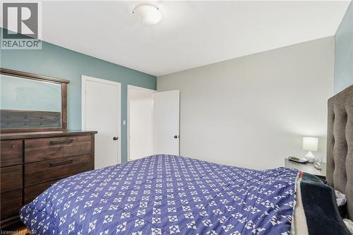 20 Nelligan Place, Hamilton, ON - Indoor Photo Showing Bedroom