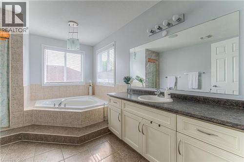 139 Pebblecreek Drive, Kitchener, ON - Indoor Photo Showing Bathroom