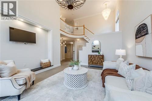 2201 Galloway Drive, Oakville, ON - Indoor Photo Showing Living Room