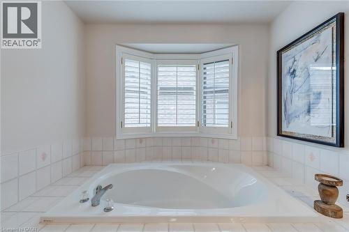 2201 Galloway Drive, Oakville, ON - Indoor Photo Showing Bathroom