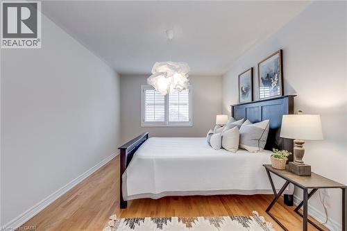 2201 Galloway Drive, Oakville, ON - Indoor Photo Showing Bedroom