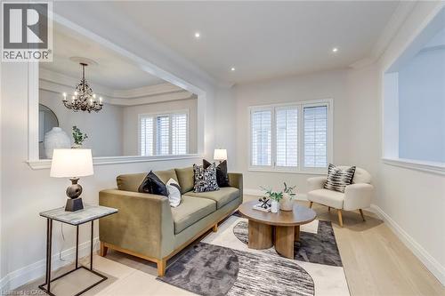 2201 Galloway Drive, Oakville, ON - Indoor Photo Showing Living Room