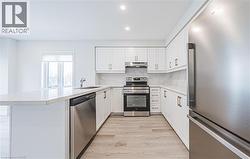 55 DRYDEN LANE Lane  Hamilton, ON L8H 1L9