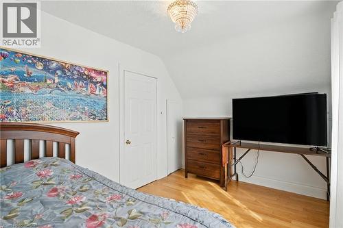 39 Clayburn Avenue, St. Catharines, ON - Indoor Photo Showing Bedroom