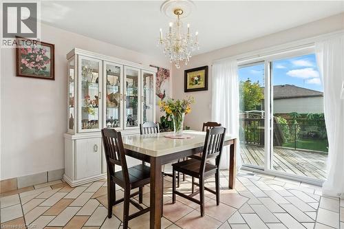 39 Clayburn Avenue, St. Catharines, ON - Indoor Photo Showing Dining Room