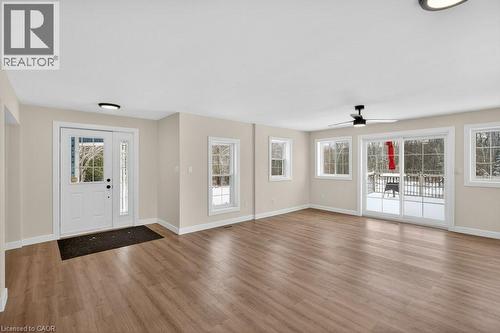 7460 5Th Line, Essa, ON - Indoor Photo Showing Living Room