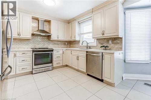 13 Petworth Road, Brampton, ON - Indoor Photo Showing Kitchen