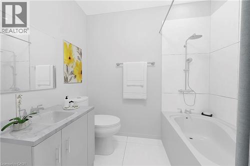 340 Capella Street, Newmarket, ON - Indoor Photo Showing Bathroom