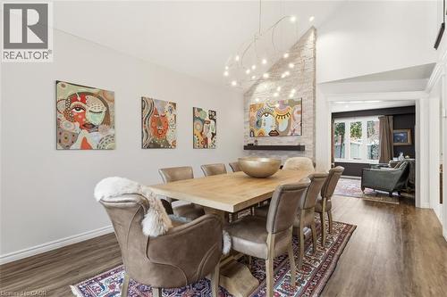1219 Hammond Street, Burlington, ON - Indoor Photo Showing Dining Room