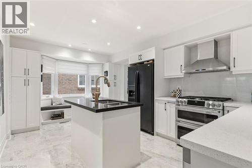 1219 Hammond Street, Burlington, ON - Indoor Photo Showing Kitchen With Upgraded Kitchen