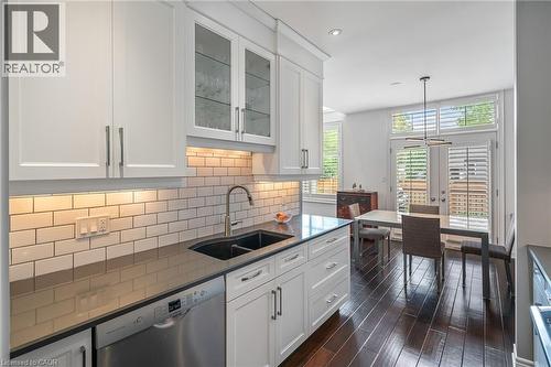 88 Lakeport Road Unit# 33, St. Catharines, ON - Indoor Photo Showing Kitchen With Double Sink With Upgraded Kitchen