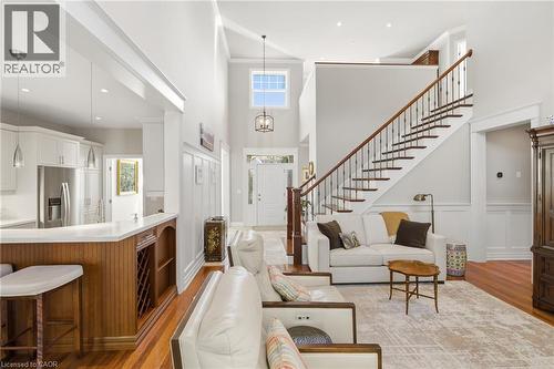 Stunning Cherrywood Floors - 643 King Street, Niagara-On-The-Lake, ON - Indoor Photo Showing Living Room