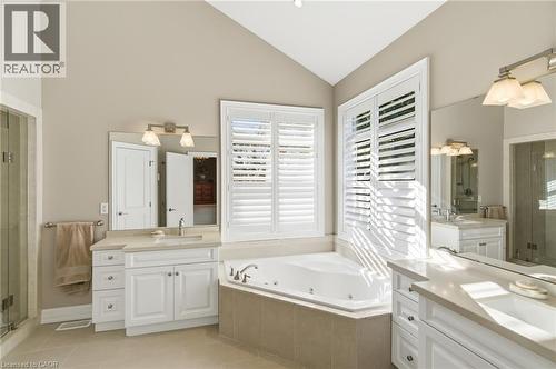 Primary ensuite soaker tub - 643 King Street, Niagara-On-The-Lake, ON - Indoor Photo Showing Bathroom