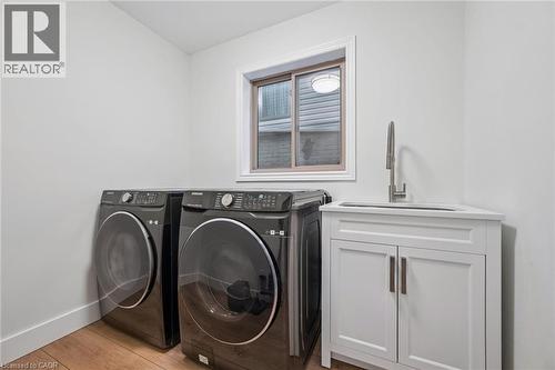 28 Kathleen Court, Hamilton, ON - Indoor Photo Showing Laundry Room