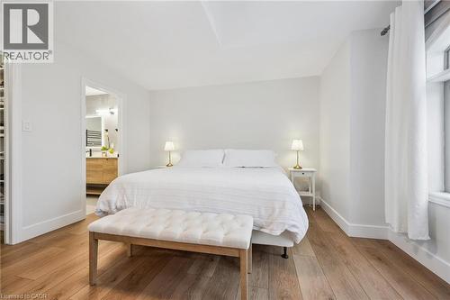 28 Kathleen Court, Hamilton, ON - Indoor Photo Showing Bedroom