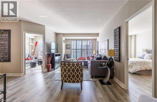 430 Pearl Street Unit# 408, Burlington, ON - Indoor Photo Showing Living Room
