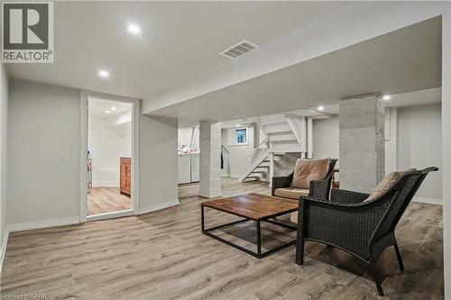 39 Haddon Avenue N, Hamilton, ON - Indoor